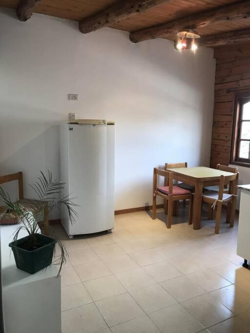 Pequena Casa De Troncos, Detras De Casa Principal No Trabajo Con Tarjeta De Credito Puerto Madryn Exterior foto